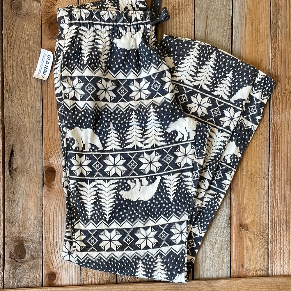 Old Navy Black and White Winter Pajama Pants